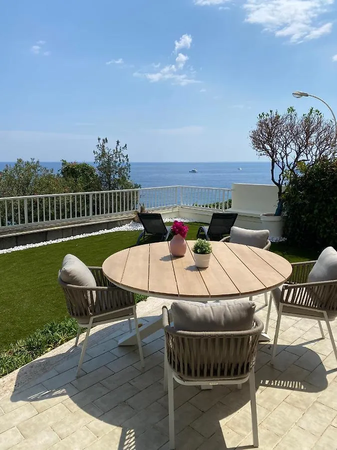 Апартаменты Cap D.Azur Рокебрюн — Кап-Мартен